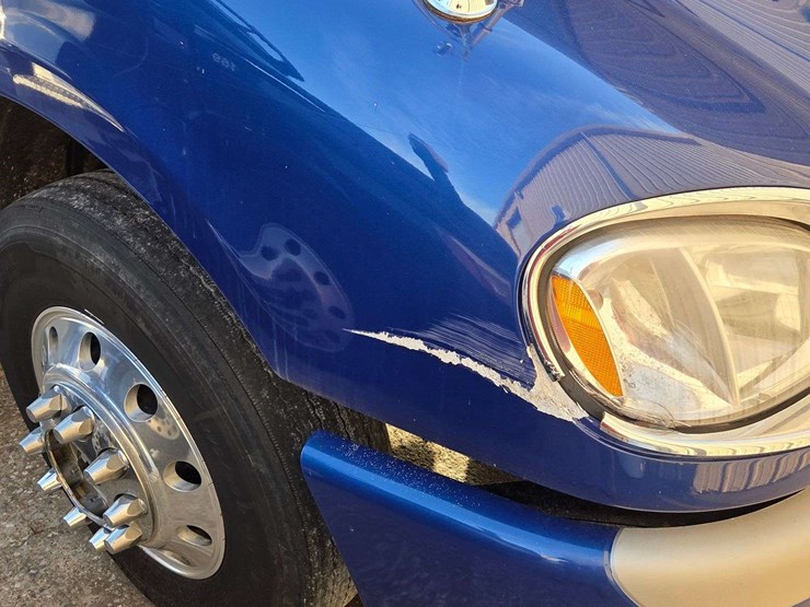 2018-freightliner-semi-3alxa7007jdjt5039-mileage:-image-3