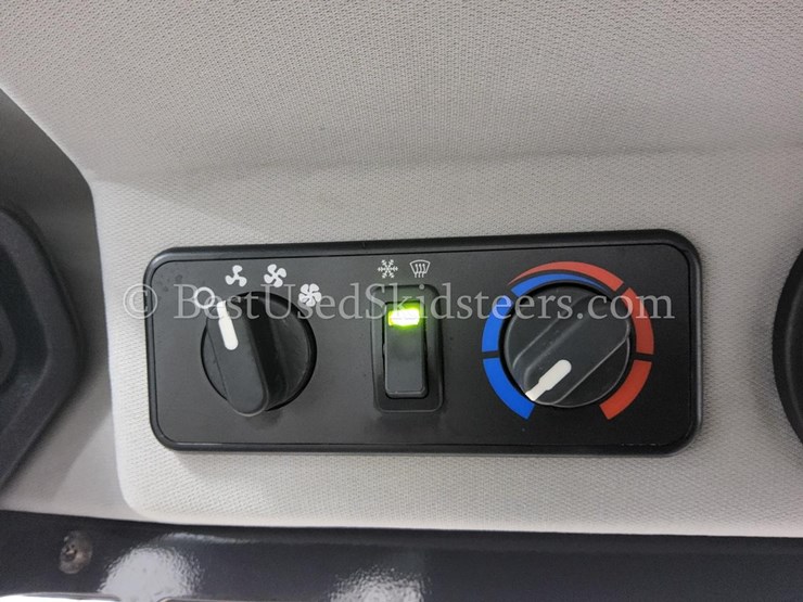 2020-bobcat-s76-image-24