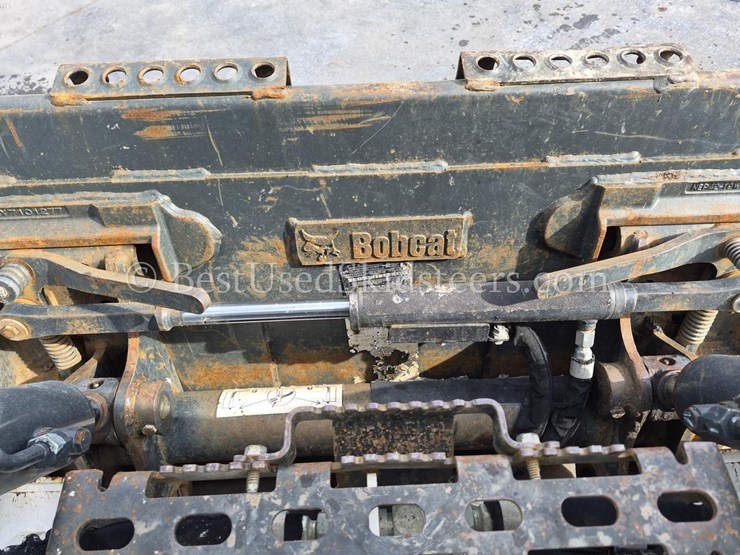 2023-bobcat-t770-image-19