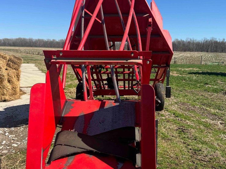 kuhns-1034-hay-accumulator---field-ready-image-11