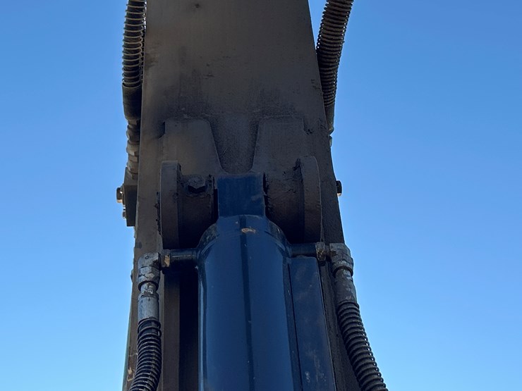 2019-deere-350g-lc-image-24