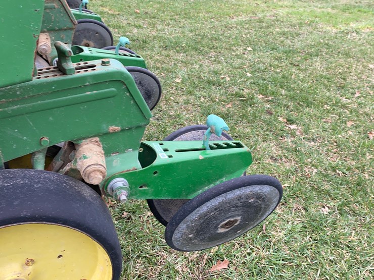 john-deere-7000-image-33