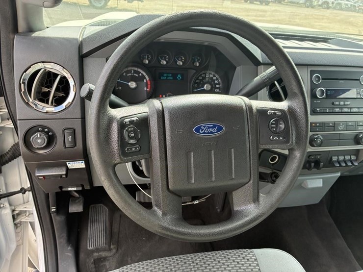 2016-ford-f550-xlt-image-17