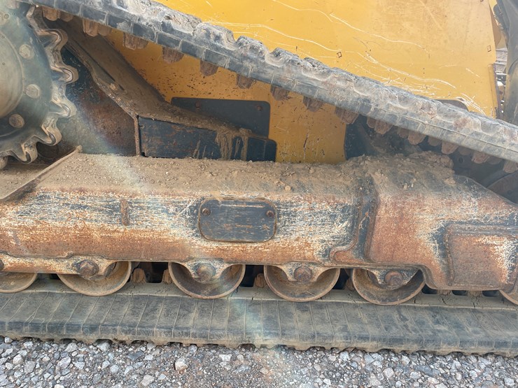 2019-deere-333g-image-56