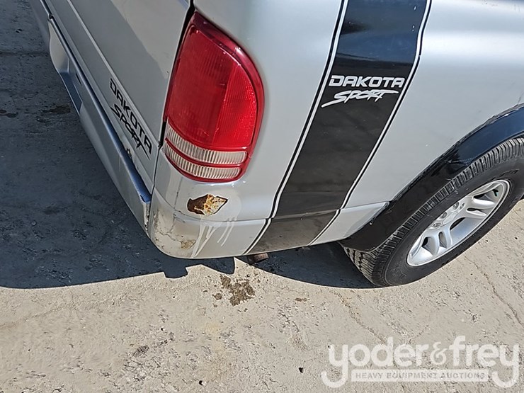 2001-dodge-dakota-sport-image-9