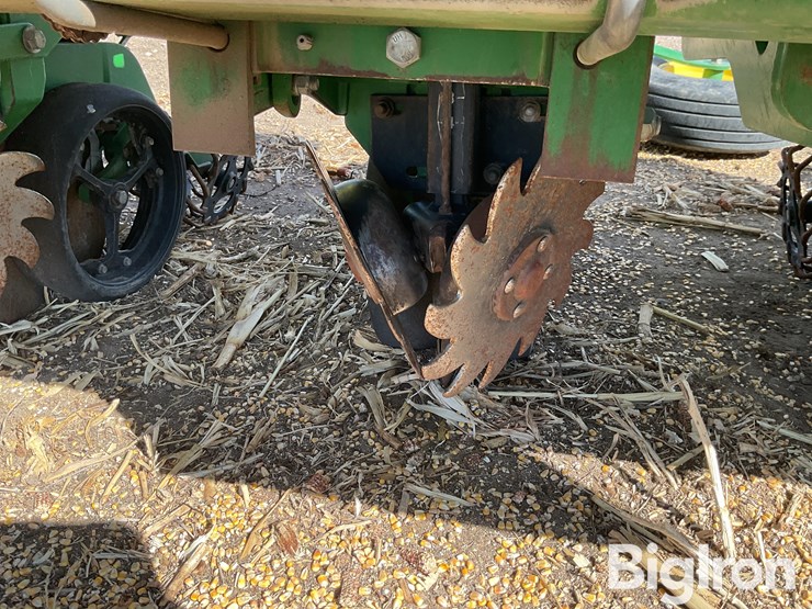 2014-john-deere-1720-image-19