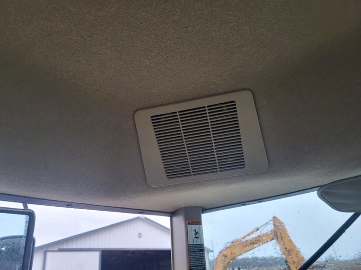 2002-john-deere-8120-image-58