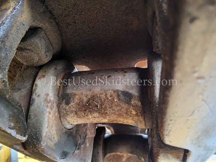 2017-deere-650k-image-35