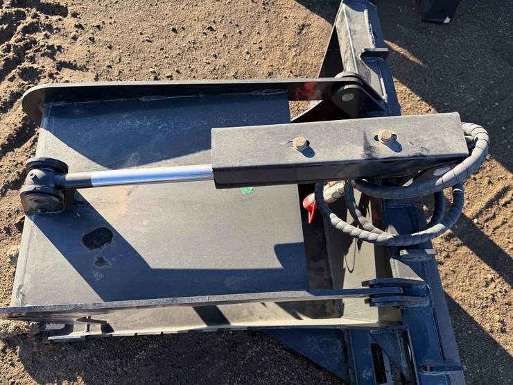 2025-stump-grab-bucket-image-9