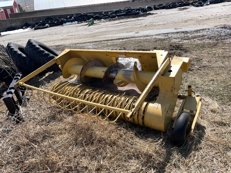 new-holland-790-image-20