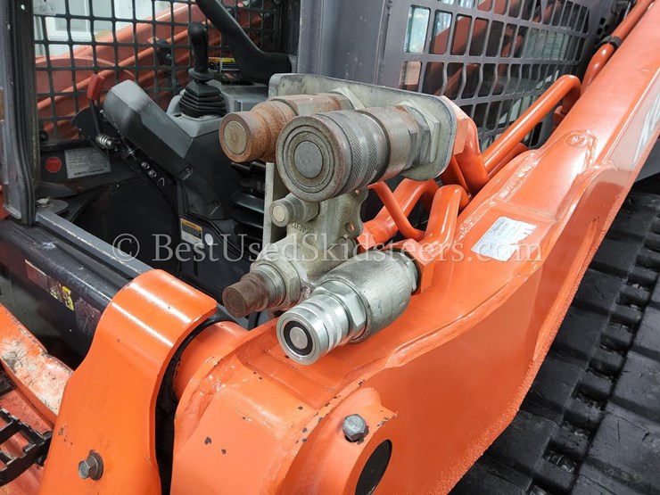 2015-kubota-svl90-2-image-32