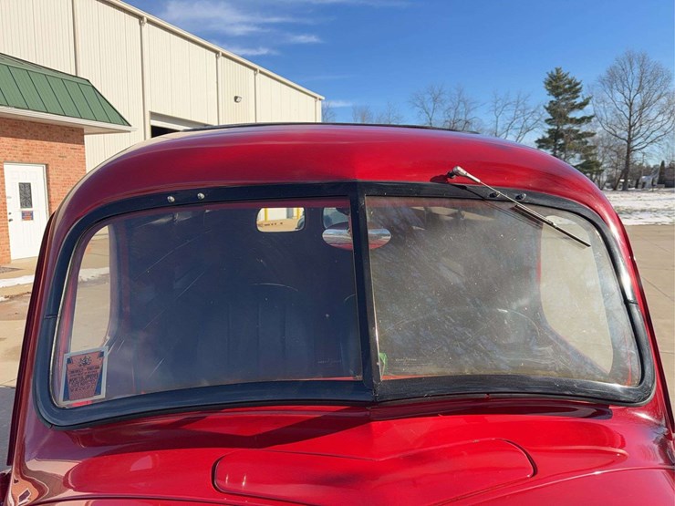 1937-international-d2-panel-truck-image-57