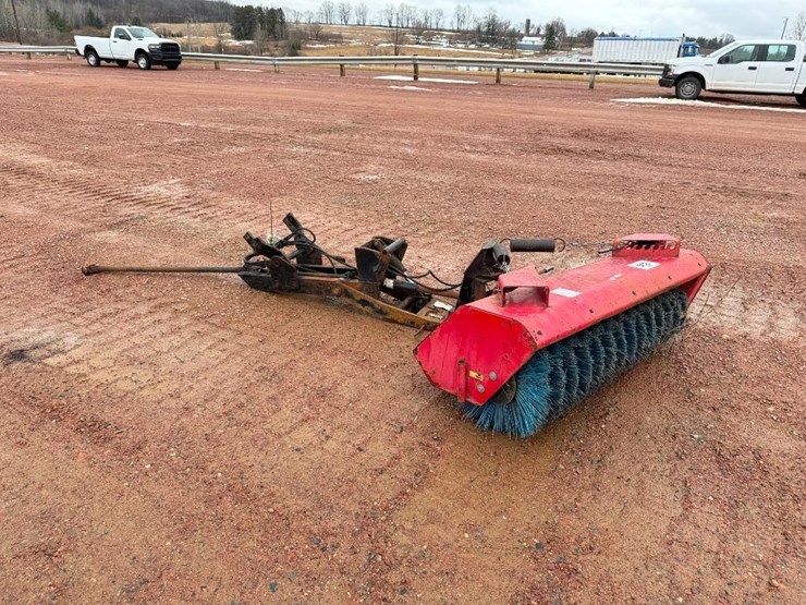 massey-ferguson-1736-image-1