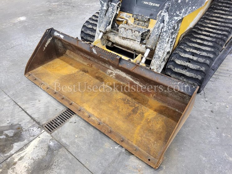 2014-deere-333e-image-15