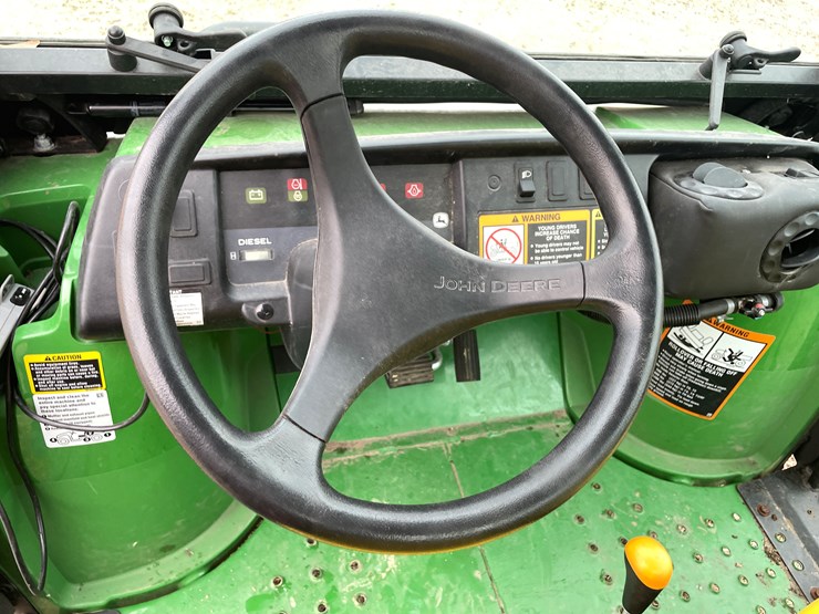 2013-john-deere-gator-image-23