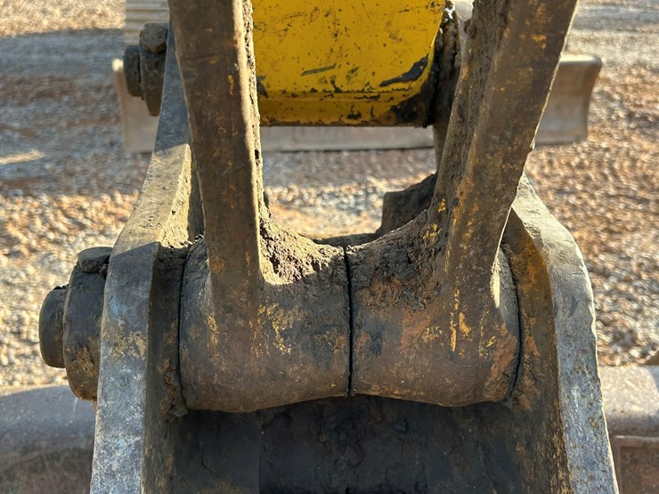 2017-komatsu-pc88mr-10-image-16