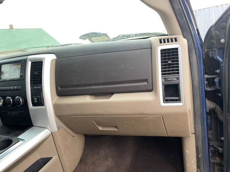 2011-dodge-ram-2500-image-24