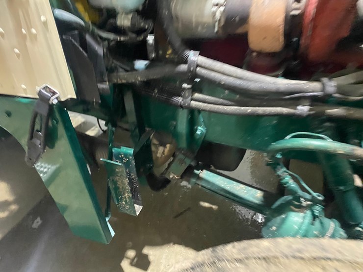 2002-peterbilt-379-image-74