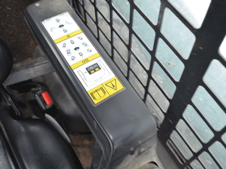 2023-bobcat-s62-image-13