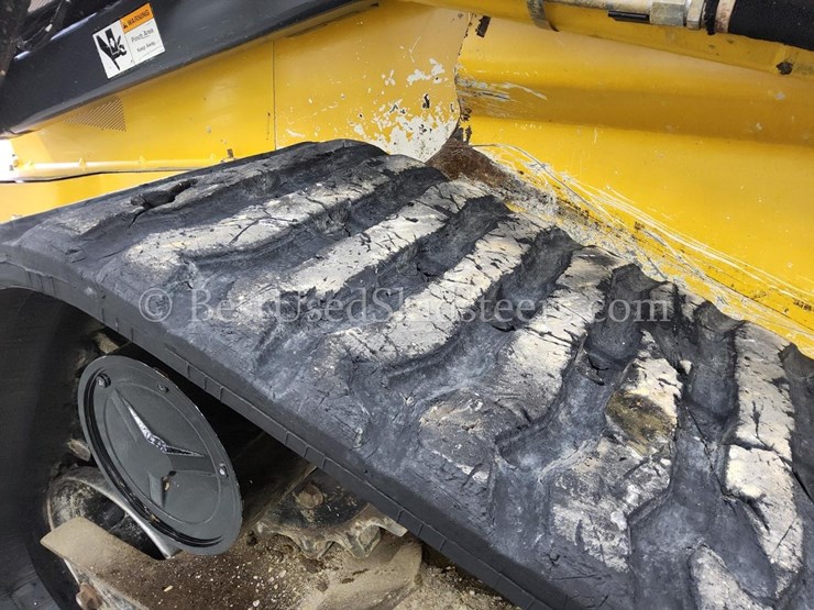 2014-deere-333e-image-13