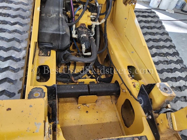 2016-caterpillar-259d-image-9