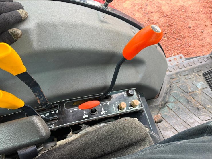 massey-ferguson-1736-image-46