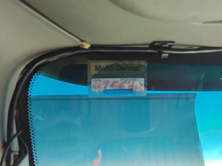 2019-peterbilt-579-image-44