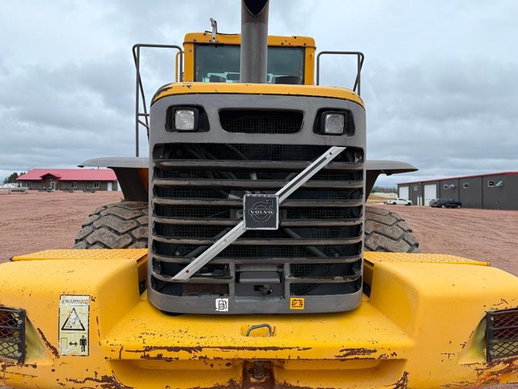 volvo-l120e-image-23