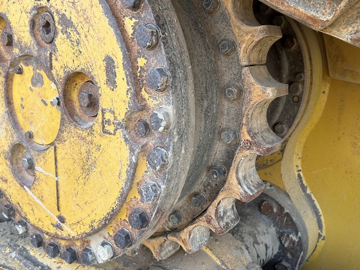 2015-caterpillar-d6t-lgp-image-89