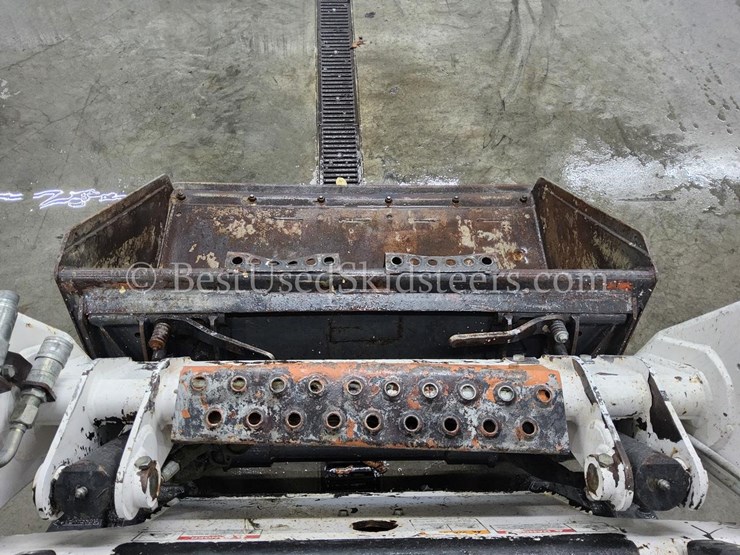 2013-bobcat-t110-image-15