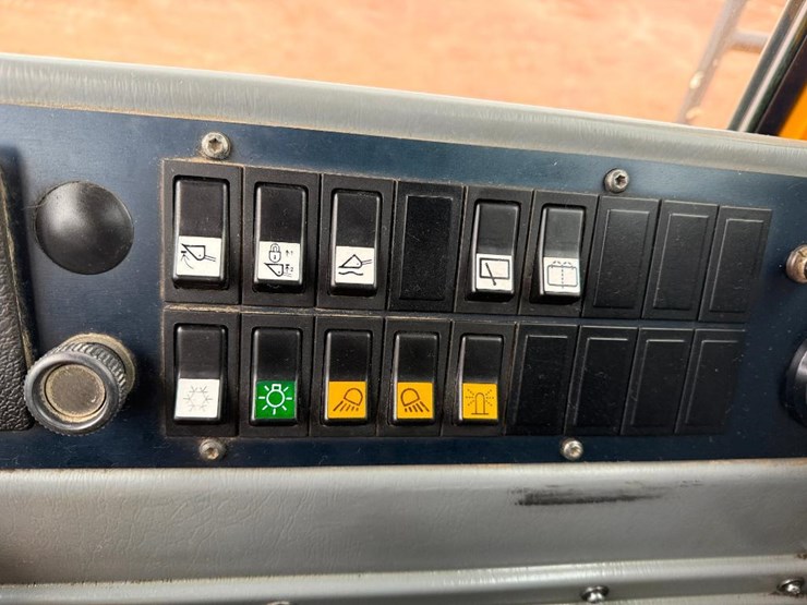 volvo-l120e-image-61