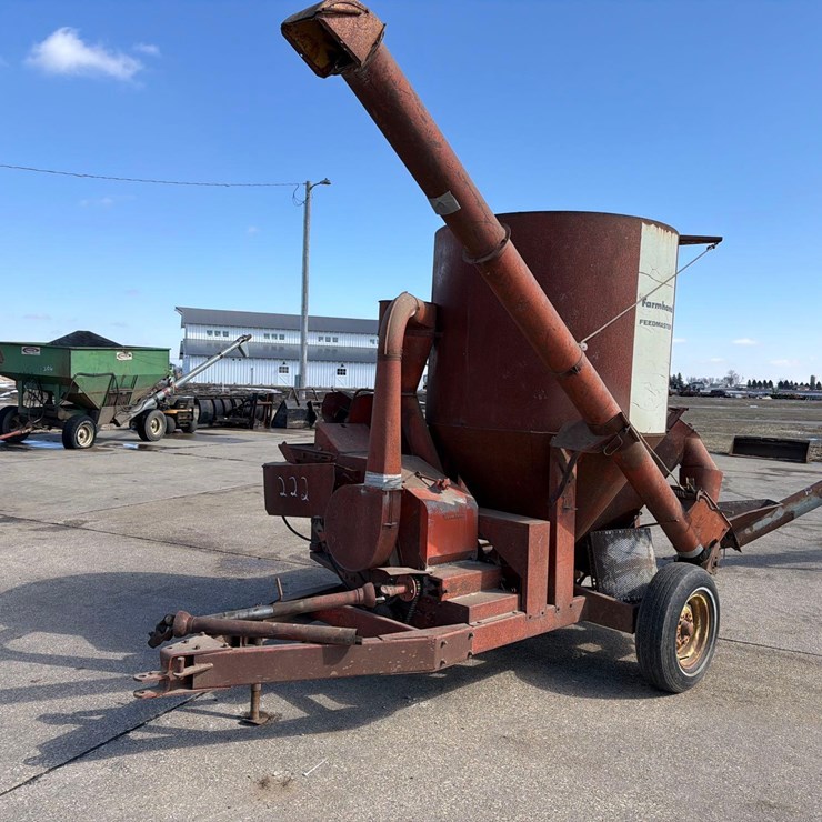 Farmhand Feedmaster Grinder Mixer