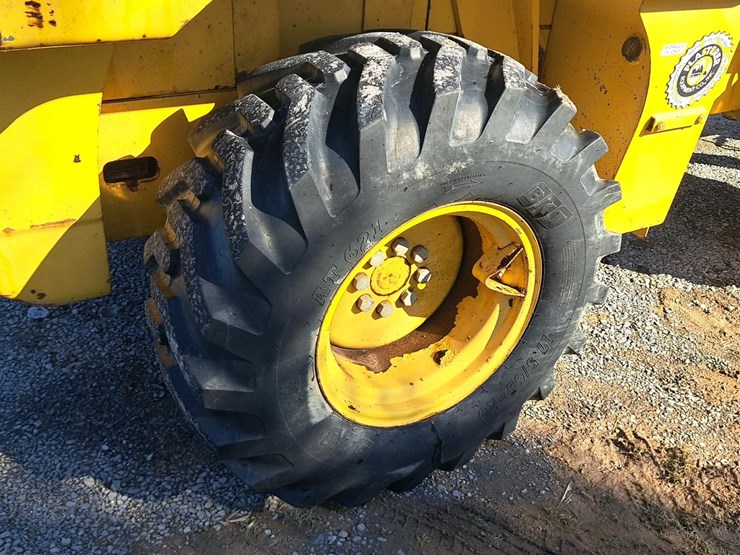 2001-deere-244h-image-35