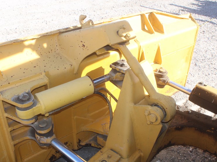 1990-komatsu-d37e-image-18