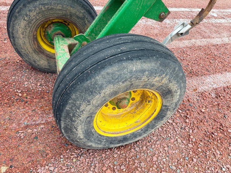 john-deere-2700-image-7