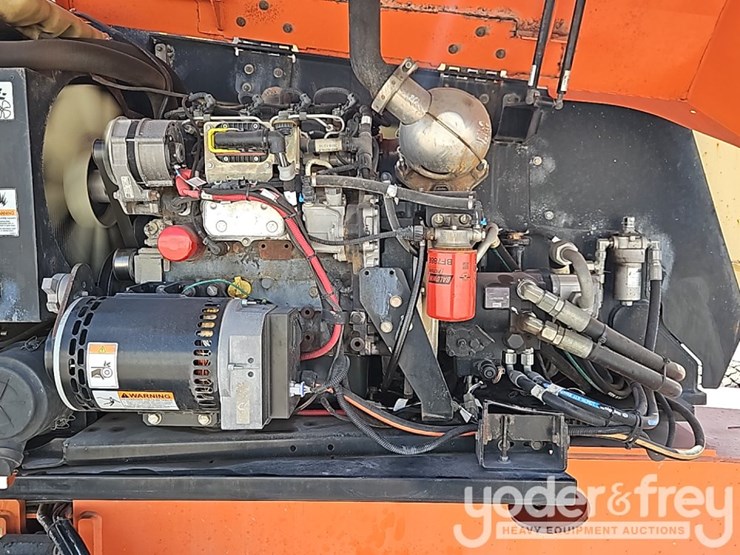 2016-jlg-600s-image-20