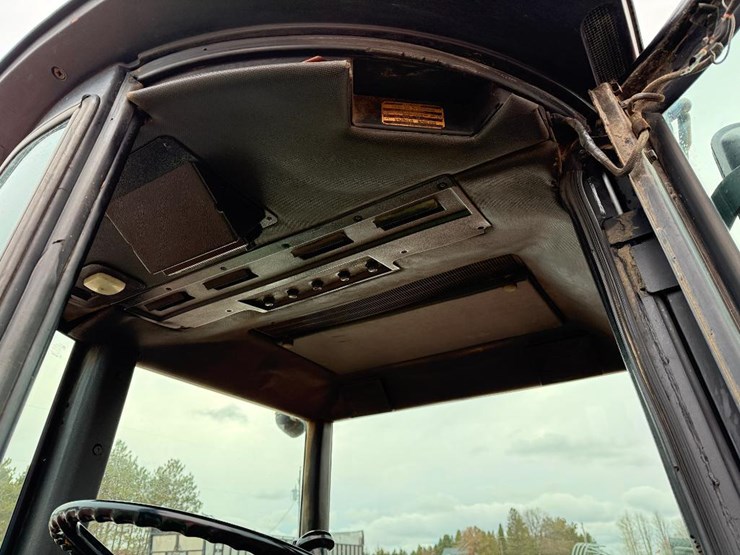 john-deere-4640-image-40