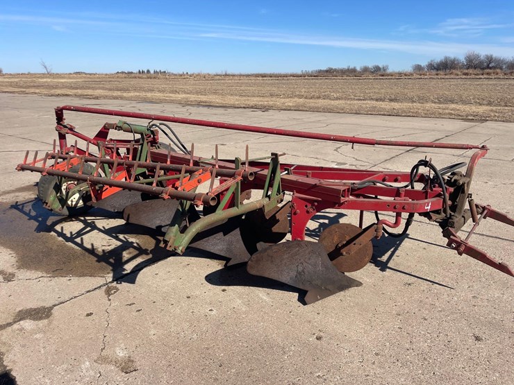 international-540-image-3