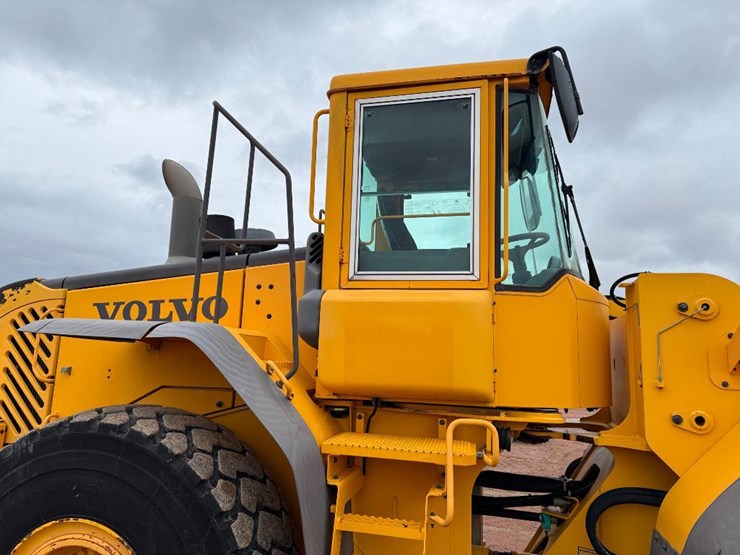 volvo-l120e-image-14