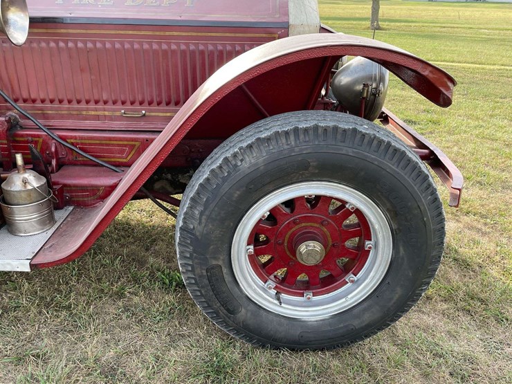 1917-american-la-france-firetruck-image-52