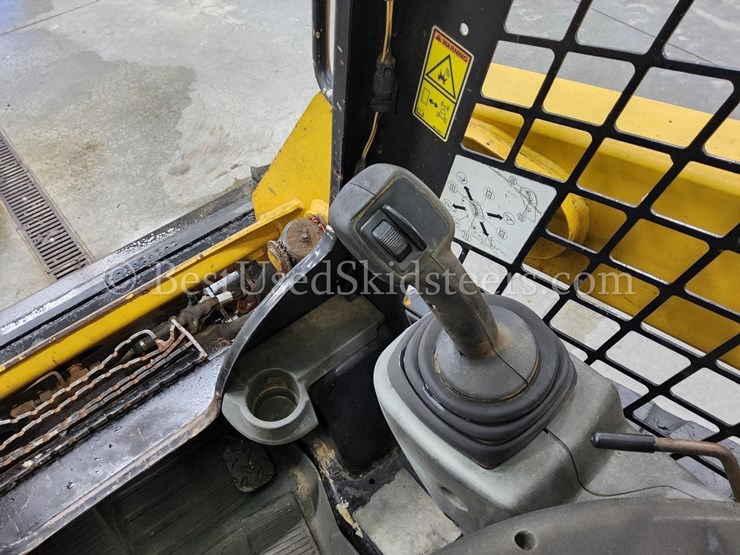 2019-caterpillar-249d-image-8