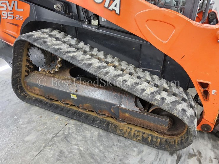 2019-kubota-svl95-2-skid-steer-loader-image-20