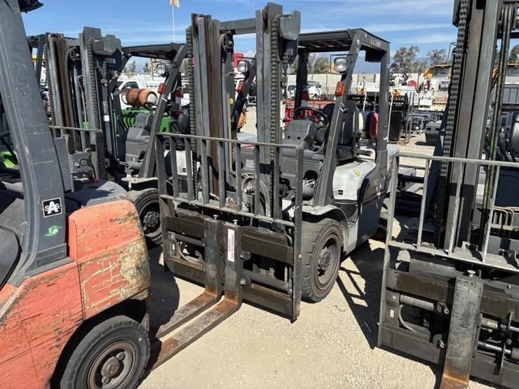 2006-nissan-mugl02a30lv-image-1