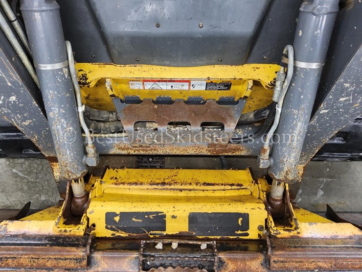 2018-deere-323e-image-27