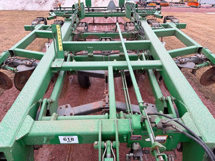 john-deere-2700-image-40