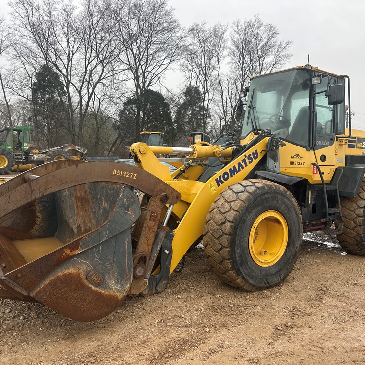 2016 KOMATSU WA270-7