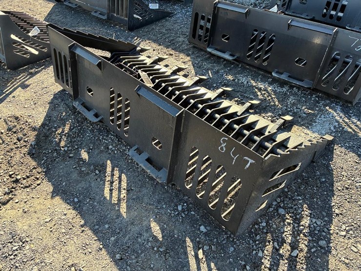 wildcat-84"-skid-steer-skeleton-tooth-bucket-image-4