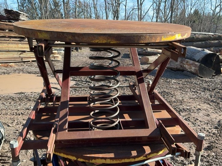 #209-•-pallet-lumber-stackers-image-5