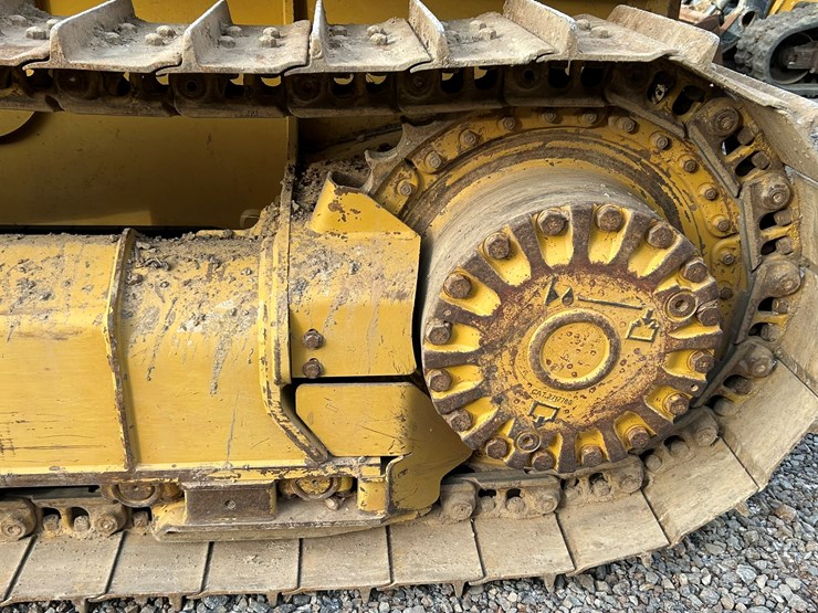 2023-caterpillar-d1-image-72