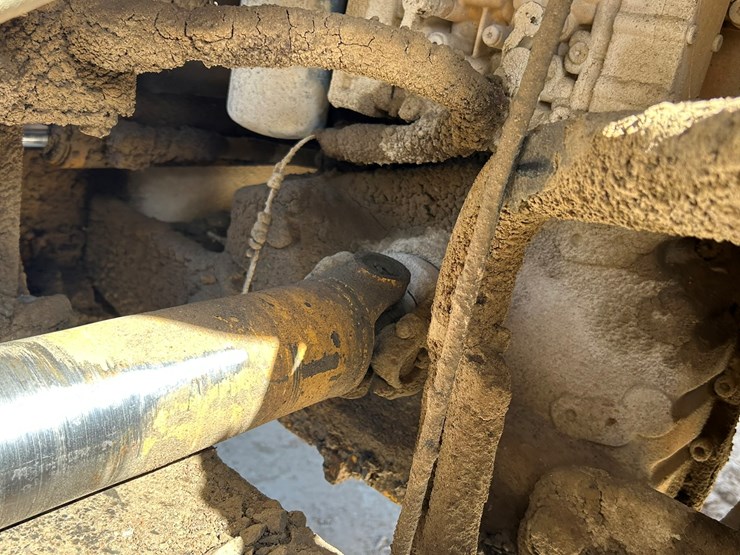 2010-deere-544k-image-32